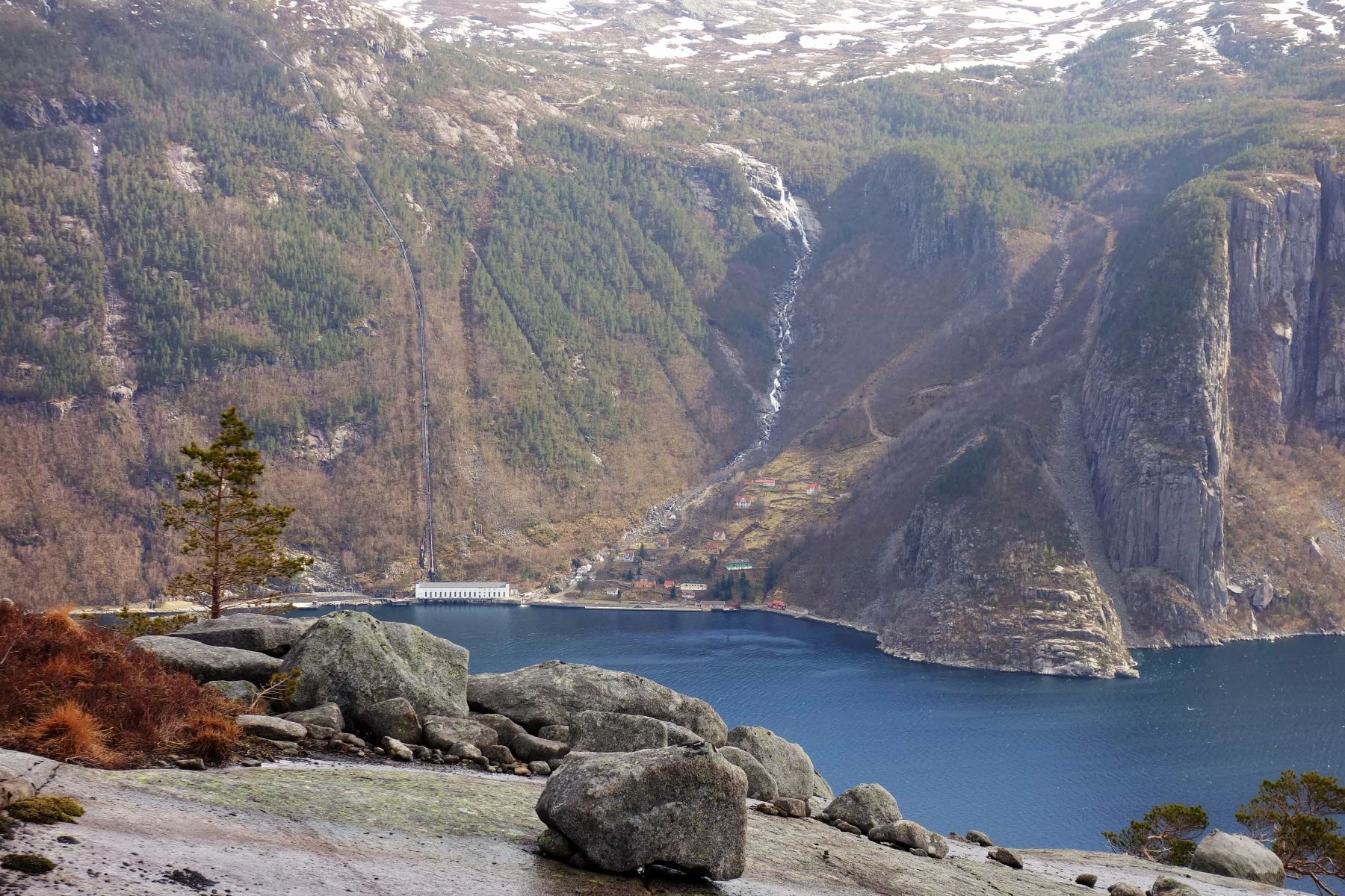 enslig i fjord